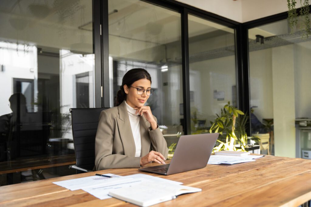 How does a Licensed Insolvency Trustee get paid?