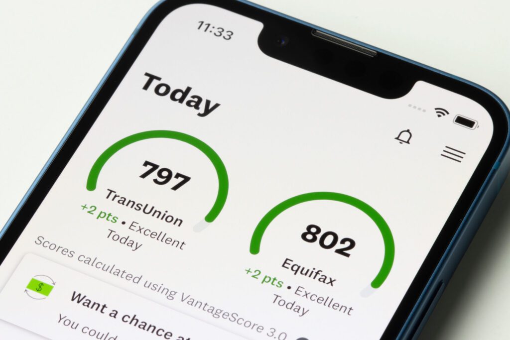 Which factors affect your credit score?