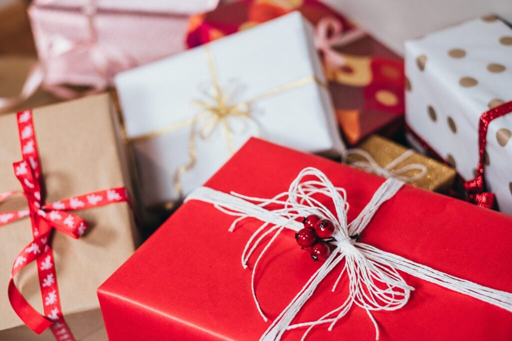 Holiday spending money guide