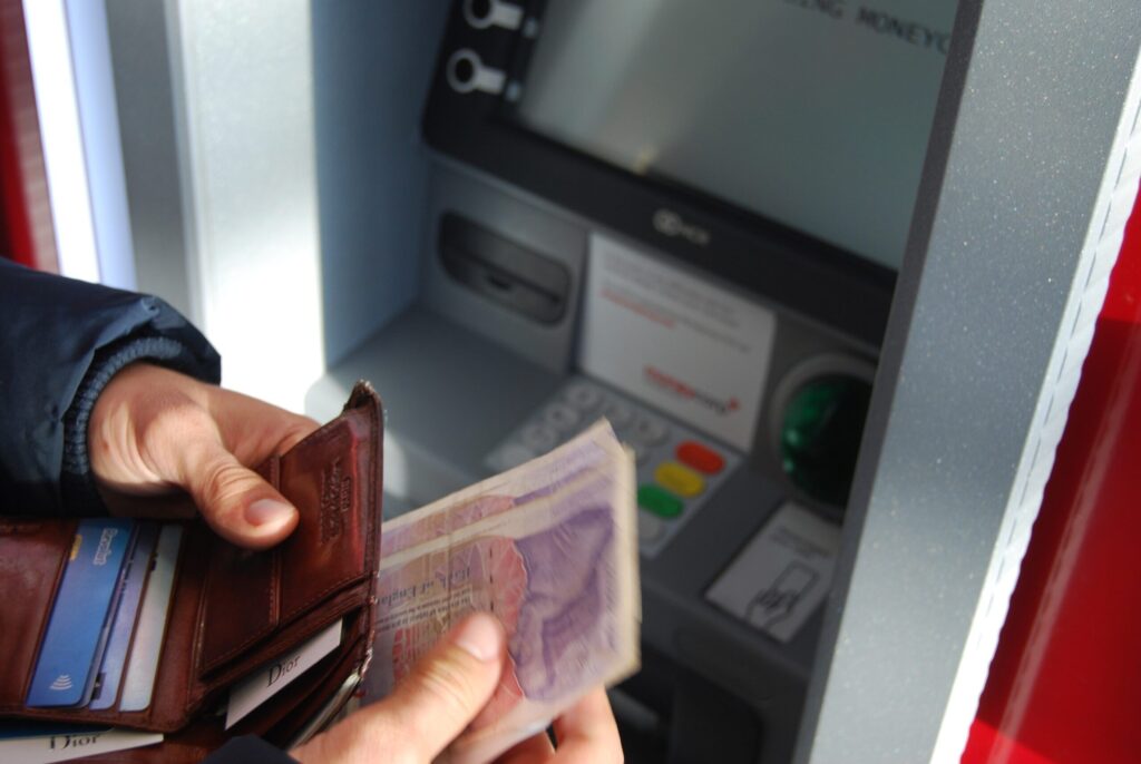 When does CRA freeze bank accounts?